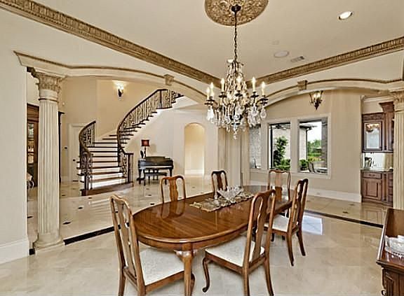 5th image of 7826 Stone River Dr