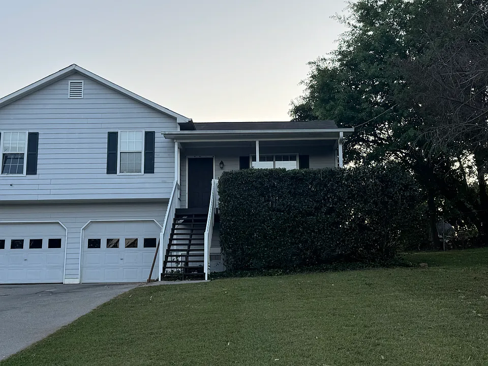 104 Limestone Ln