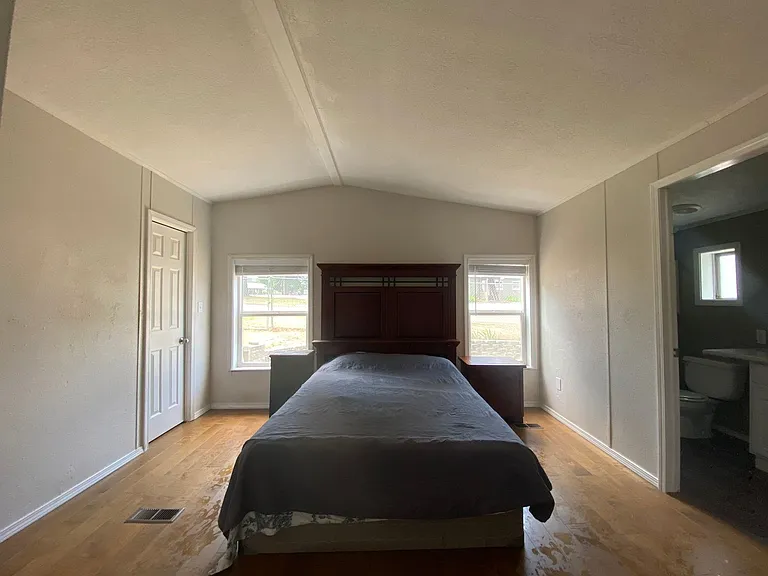 3811 Deer Ln — Photo 6