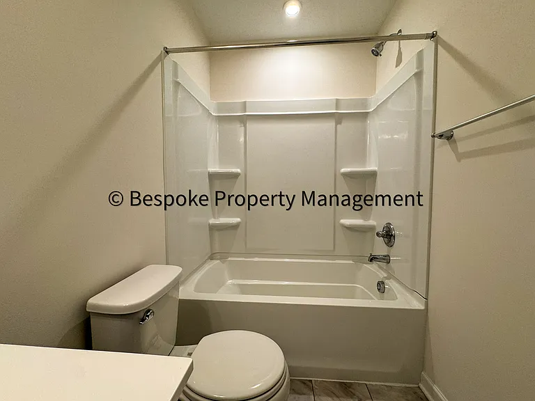 56 Dover Ct — Photo 27