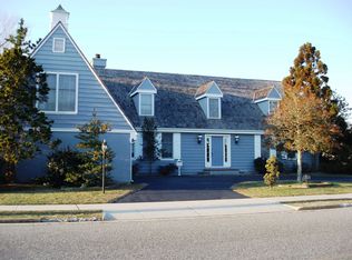 198 40th St, Avalon, NJ 08202