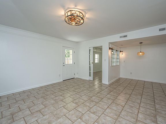 4th image of 76 Indigo Ln