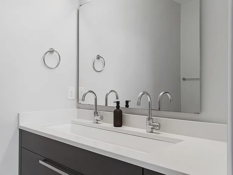 1016 Russell St — Photo 36
