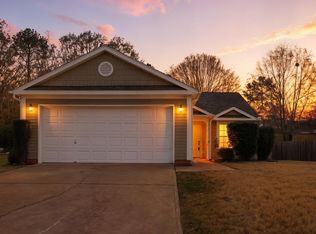 4 Hawkesbury Rd, Simpsonville, SC 29681