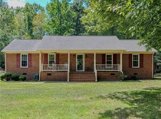 202 Tall Oaks Dr, Emporia, VA 23847