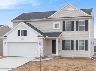 1013 Chesham Ln, Grand Ledge, MI 48837