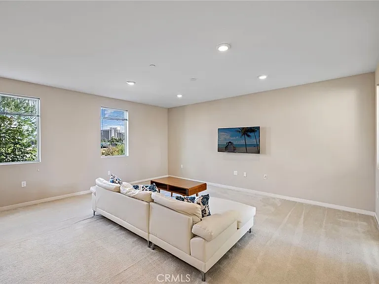111 Bowery — Photo 3