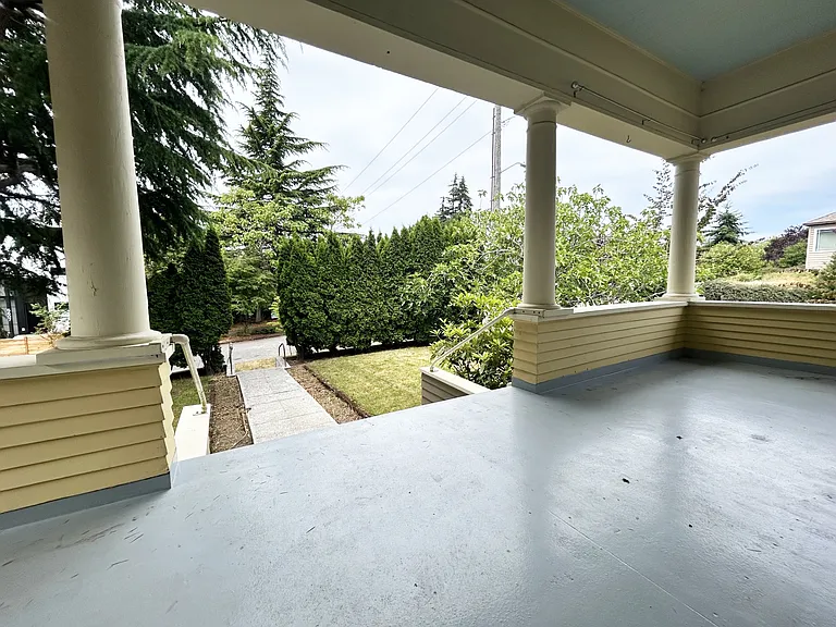 5602 46th Ave SW — Photo 27