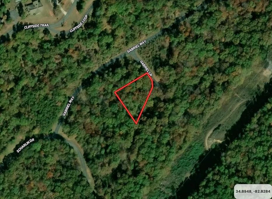 1st image of 8 Gabriel Ln