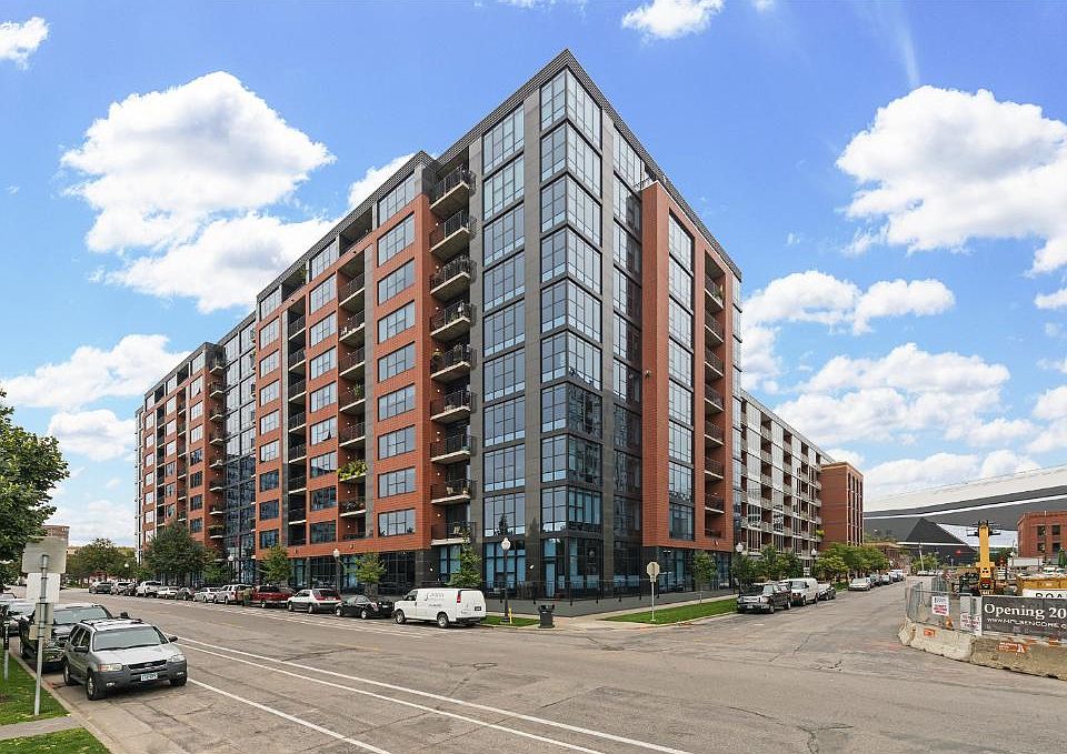 1st image of 215 10th Ave S Unit 428
