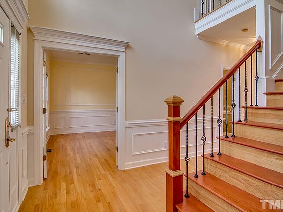 2nd image of 3221 Lochinvar Dr