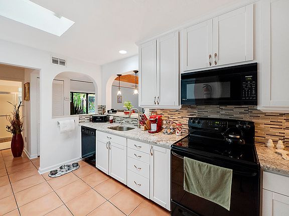 4th image of 5194 Cortez Ct