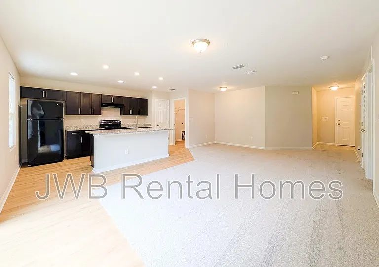 8039 Vining St — Photo 3