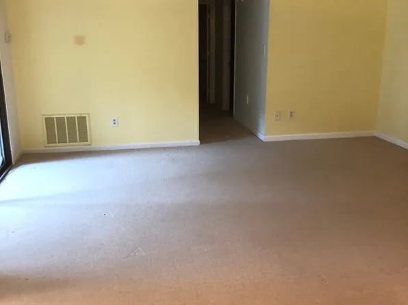 39 Spring Ct, Charlottesville, VA 22901