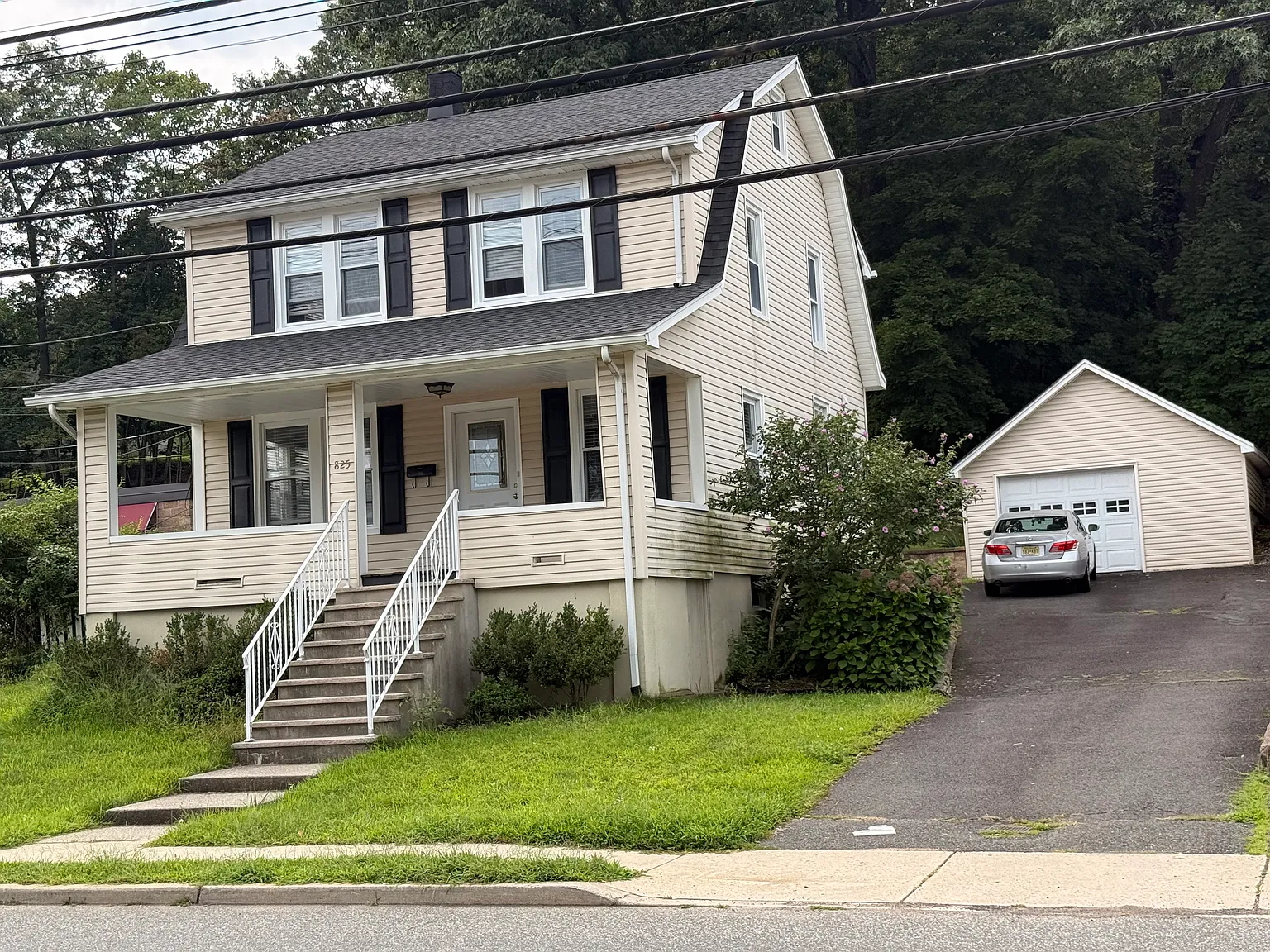4 bed, 1787 sqft, $3,495 — Photo 2