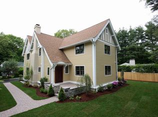 90 Fairlee Rd, Newton, MA 02468