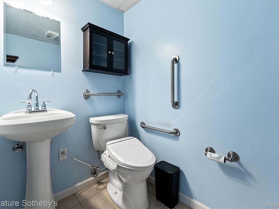 28575 Danvers Ct, photo 30