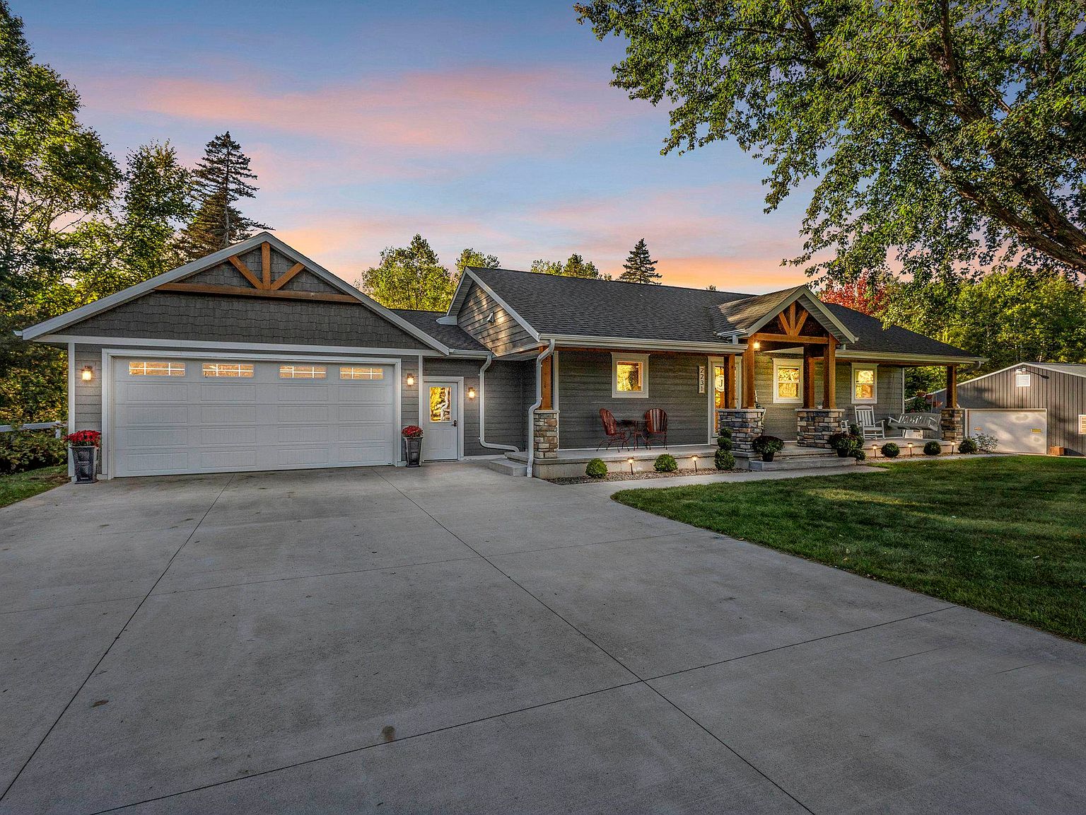 2231 Jesse Ln, Suamico, WI 54313 | Zillow