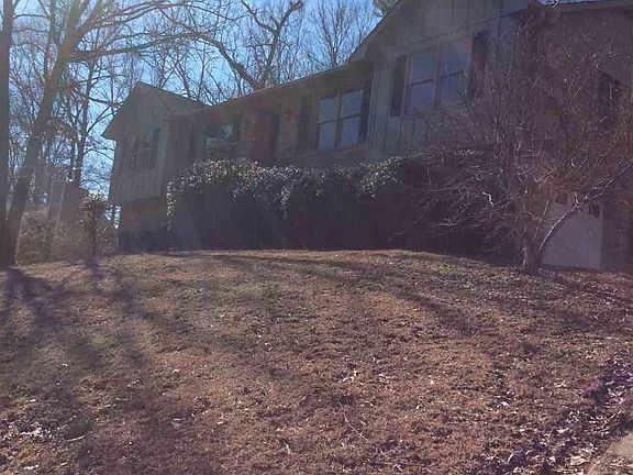 2nd image of 1109 Ladonna Dr