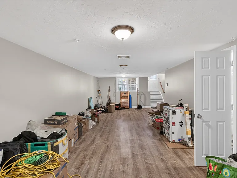 5 Twin Ponds Dr #8 — Photo 31