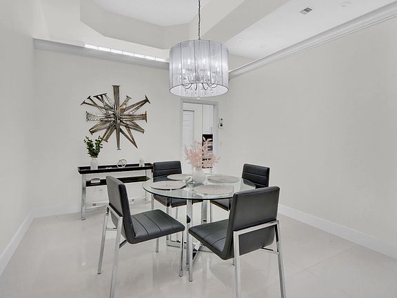 5th image of 6564 Somerset Circle