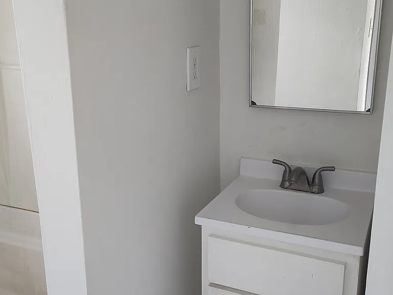 2567 Tweedy Blvd #C — Photo 13