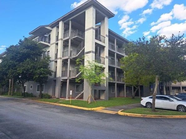 2801 Riverside Dr APT 105, Coral Springs, FL 33065