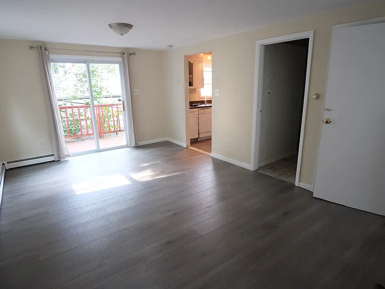 37 Forbes St #B — Photo 1
