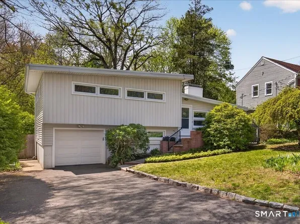 122 Corbin Road, Hamden, CT 06517