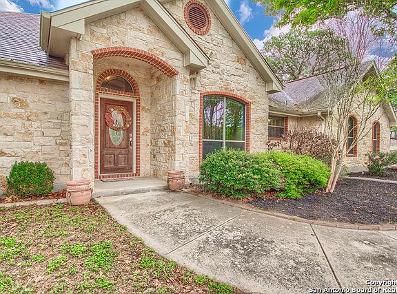 3rd image of 359 Rosewood Dr