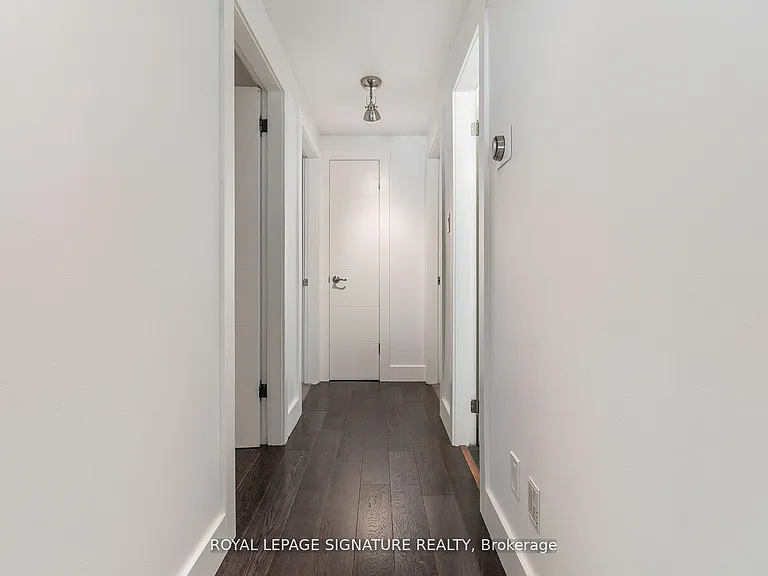 4 Patricia Ave #UPPER — Photo 23