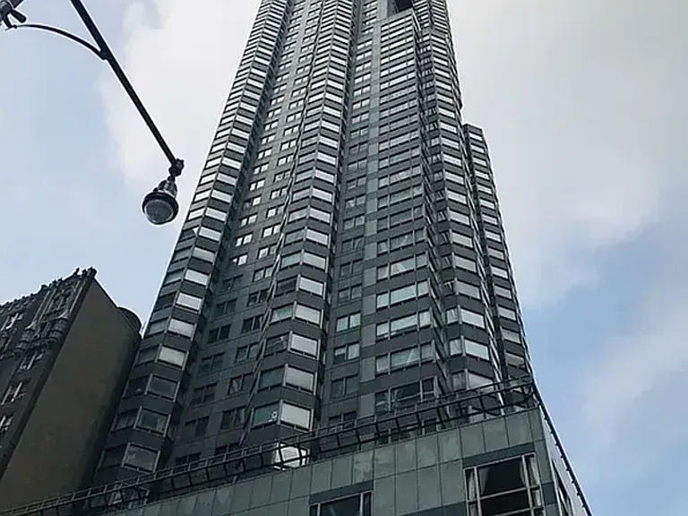 301 W 57th St #6BB — Photo 17