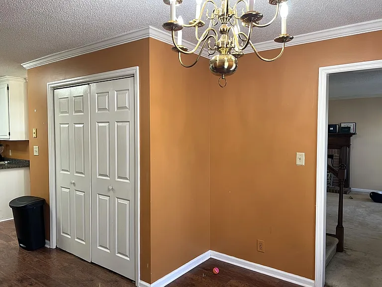 850 Parkview Ct — Photo 7