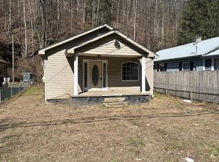 1477 Appalachian Hwy, Pineville, WV 24874