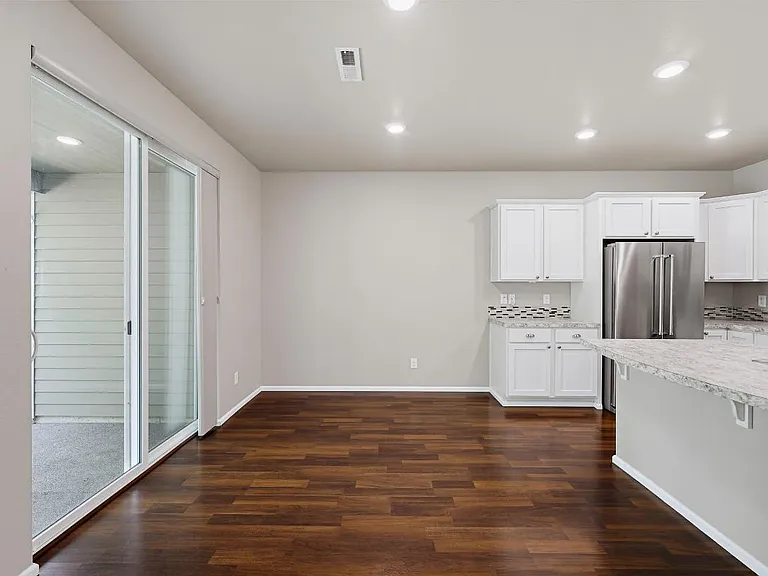3919 Jett Ln NE — Photo 10