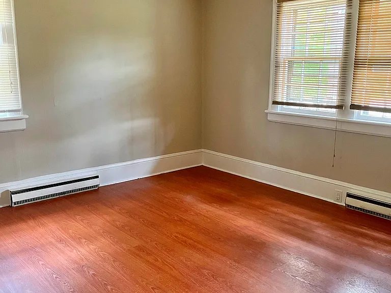 1014 Jeffreys Ct — Photo 3