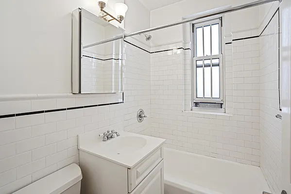 Rented by Cooper & Cooper Real Estate | media 23