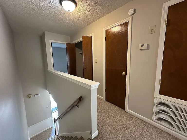 2448 Riverlook Dr — Photo 17
