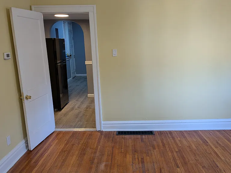 4053 S Grand Blvd #4 — Photo 6