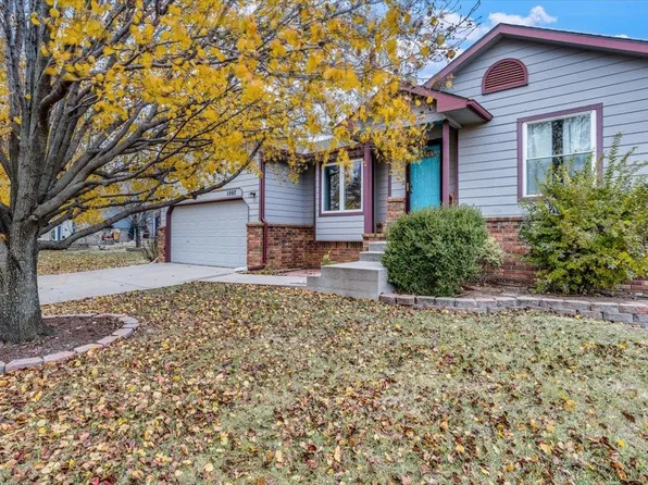 1507 N Walnut Creek Dr, Derby, KS 67037