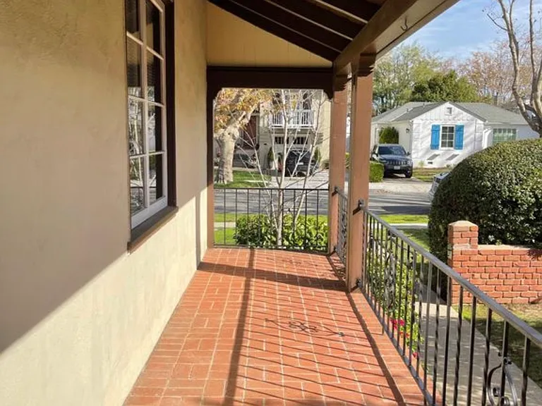 475 Marin Dr — Photo 2
