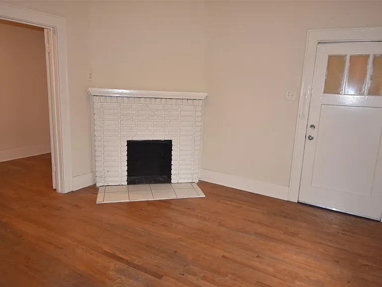 4618 Clay St #2 — Photo 3