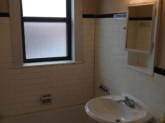 5th image of 4366 Maryland Ave APT 110