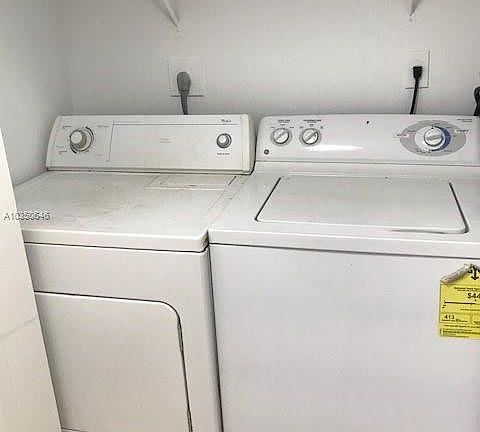 2nd image of 9487 Palm Cir N