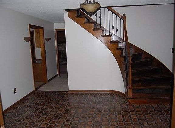 2nd image of 2958 Whispering Pines Dr
