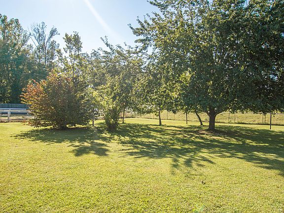 5th image of 156 McBride Ln