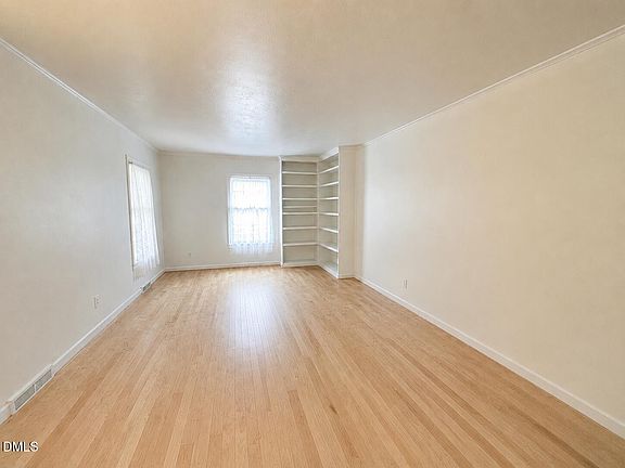 4th image of 215 Bidney Dr