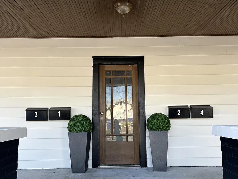 126 Waterloo Ave #3 — Photo 9