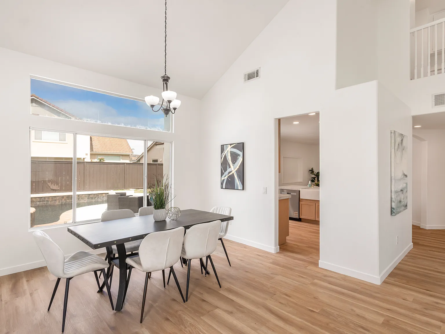5 bed, 2725 sqft, $6,000 — Photo 3