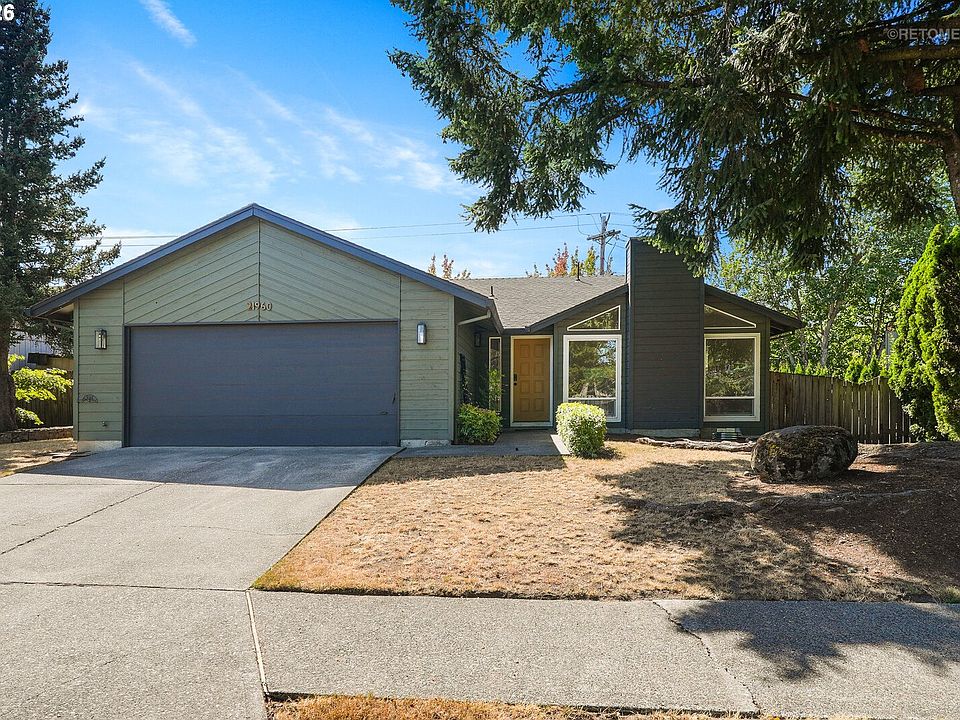 1st image of 21960 SW Columbia Cir